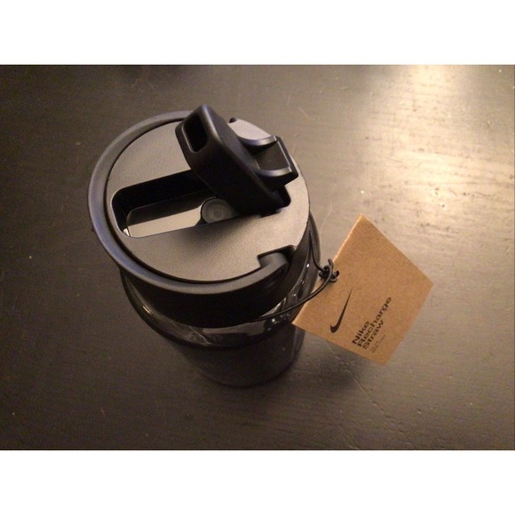 3 New Nike Black plastic Recharge Straw Bottle Set 16 ounce - Picture 3 of 3